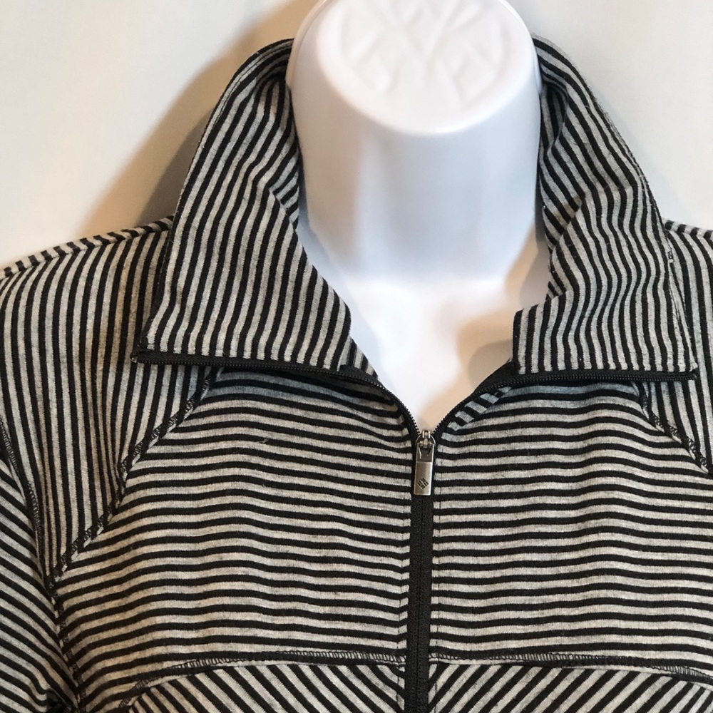 EUC Columbia Black & Gray Pullover Size Medium - Picture 4 of 5